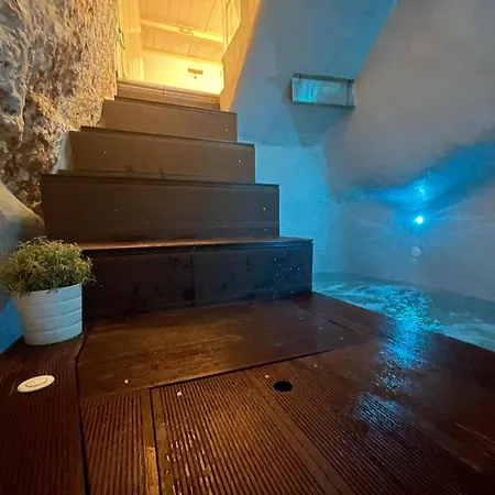 아파트 21mq Anniversary *